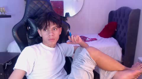 andy_dan1 online show from 02-26-25, 08:22