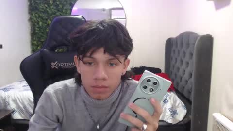 andy_dan1 online show from 03-10-25, 01:32