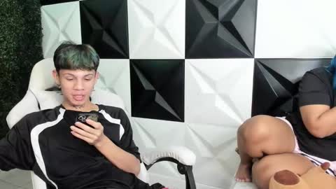 andy_dan1 online show from 01-18-26, 07:50