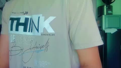 Snapshot of andy_gray01 chatting on 03-17-26, 06:33 Andy Gray online show from 03-17-26, 06:33