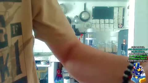 Snapshot of andy_gray01 chatting on 04-04-26, 04:04 Andy Gray online show from 04-04-26, 04:04