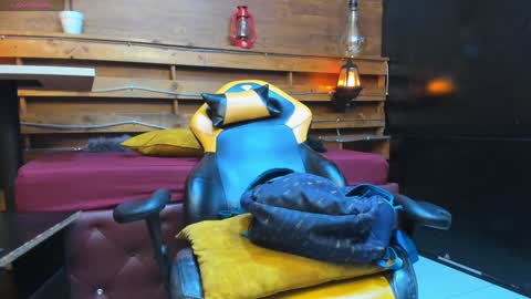 andres online show from 12-19-24, 01:18