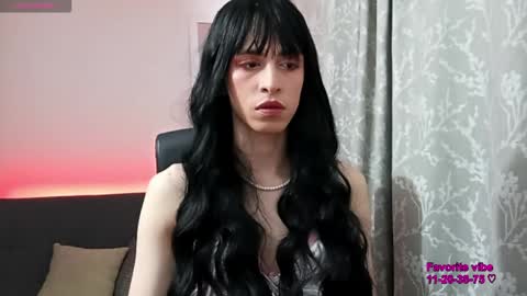 Snapshot of andy_vander chatting on 03-25-26, 07:58 Andy van der Rose online show from 03-25-26, 07:58