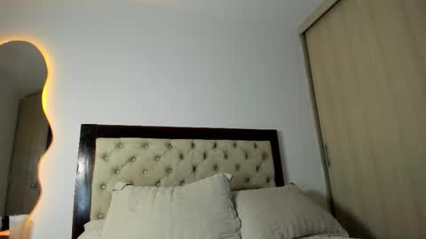          online show from 03-20-26, 05:12