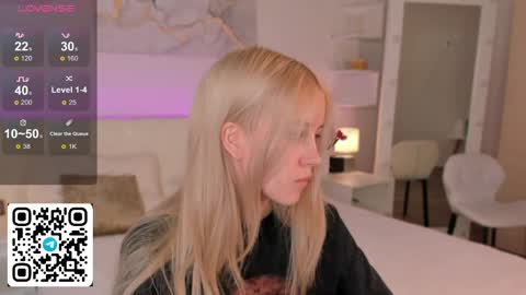 Anelly online show from 04-12-26, 10:20