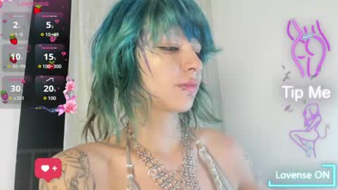 Snapshot of angel__dreams chatting on 06-21-26, 03:31 ANGEL online show from 06-21-26, 03:31