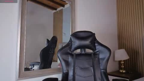 angel__kiss online show from 05-18-26, 12:00