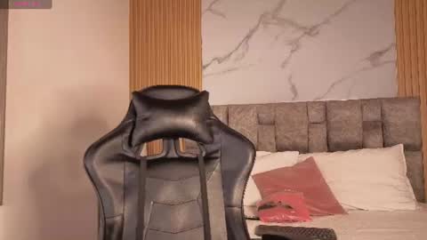 Snapshot of angel__kiss chatting on 06-08-26, 01:22 angel__kiss online show from 06-08-26, 01:22