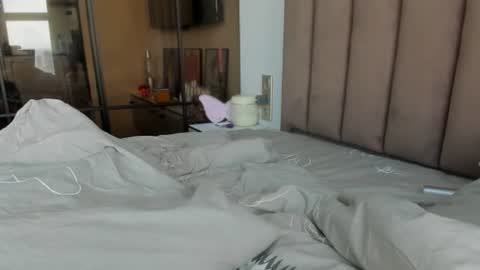 angel_andreww online show from 06-19-26, 11:14