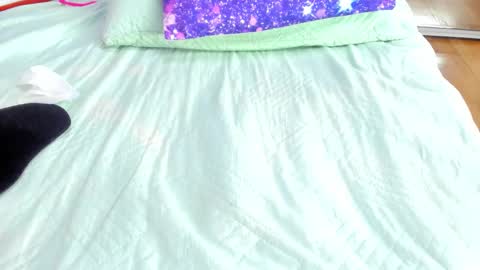  Angel  online show from 03-28-26, 05:40