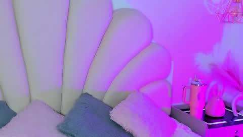 Angel online show from 05-15-26, 04:14