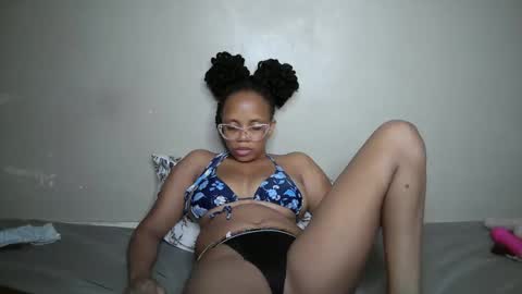 angel_cheupe online show from 11-20-25, 06:35