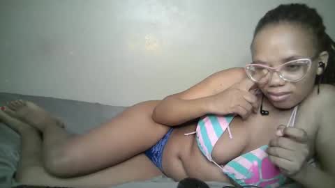 angel_cheupe online show from 12-17-25, 08:48