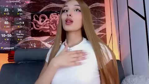 Snapshot of angel_dragun chatting on 06-10-26, 03:39 Angel-dragun online show from 06-10-26, 03:39