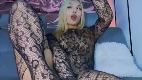 Snapshot of angel_dragun chatting on 07-15-26, 03:56 Angel-dragun online show from 07-15-26, 03:56