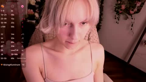 Snapshot of angel_kittie chatting on 03-18-26, 02:20 angel online show from 03-18-26, 02:20