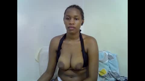 angel_mia5 online show from 11-19-25, 10:54