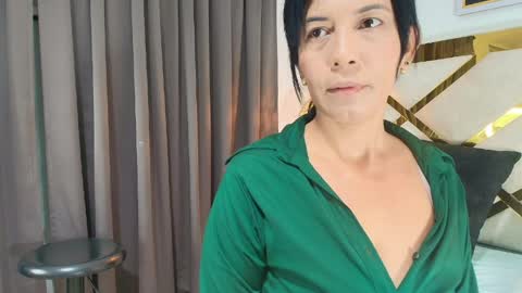Nicolle  online show from 04-16-26, 11:22
