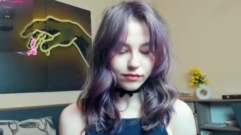 Snapshot of angel_to_burn chatting on 06-13-26, 07:39 SofiaSofi online show from 06-13-26, 07:39
