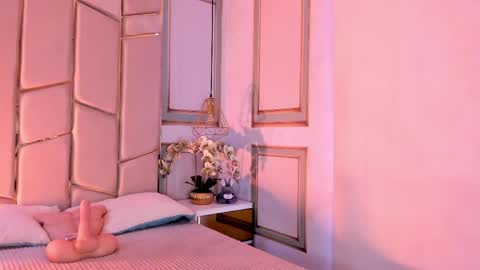 Snapshot of angel_vibes_ chatting on 05-18-26, 04:13 Angel online show from 05-18-26, 04:13
