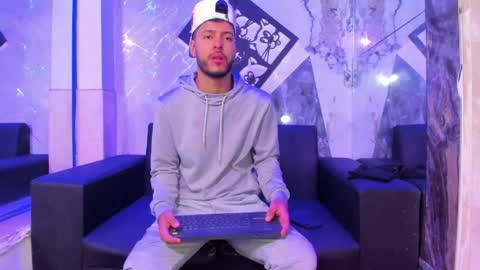 angel_villareal_ online show from 03-31-26, 11:54