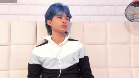 Angel  online show from 11-27-25, 07:32