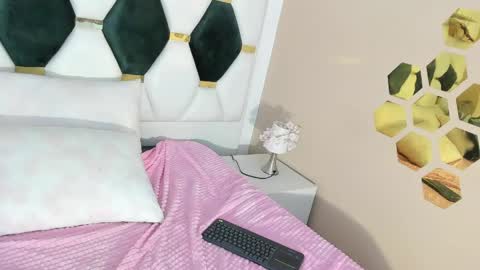 angela_garciaa online show from 05-16-26, 07:12