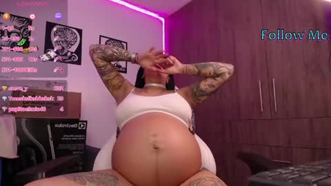 Angela online show from 05-15-26, 10:50
