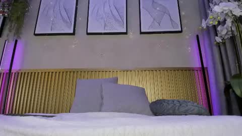 Snapshot of angela_reed chatting on 06-12-26, 02:16 Angela online show from 06-12-26, 02:16