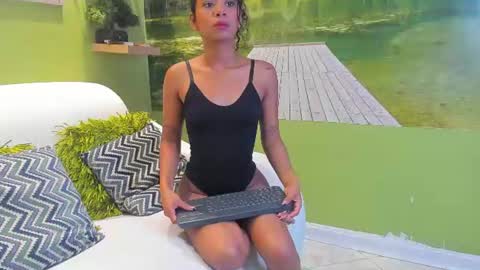 Snapshot of angela_rendon chatting on 06-13-26, 11:08 angela_rendon online show from 06-13-26, 11:08