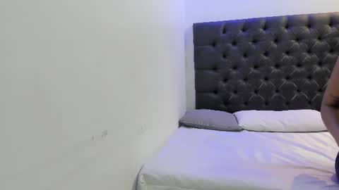 Snapshot of angela_rendon chatting on 06-18-26, 11:03 angela_rendon online show from 06-18-26, 11:03