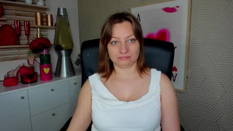 Angela online show from 04-24-26, 05:32