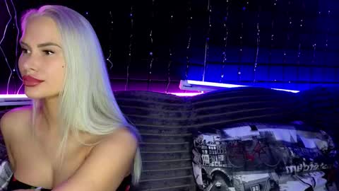 AngelaLaCherry online show from 03-19-26, 08:40