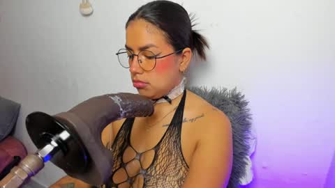 Angela Ricci online show from 05-13-26, 04:15