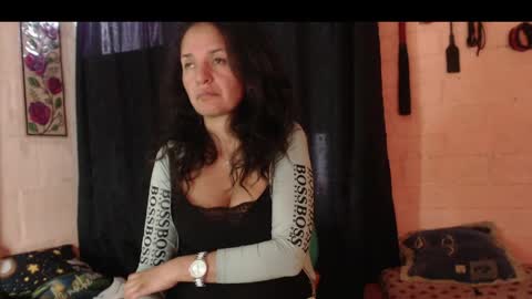 Snapshot of angelataysonvip chatting on 06-02-26, 09:28 angelataysonvip online show from 06-02-26, 09:28