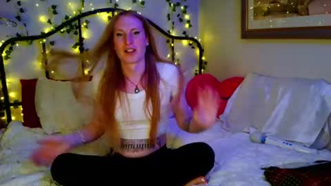 Snapshot of angelcakexoxo chatting on 06-13-26, 06:44 AngelCakexoxo online show from 06-13-26, 06:44