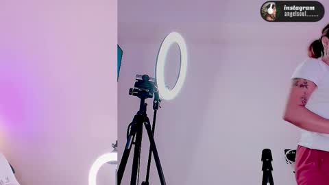 angel online show from 03-18-26, 08:17