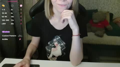 Snapshot of angelcute32 chatting on 11-07-25, 03:01 AngelCute32 online show from 11-07-25, 03:01