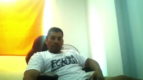 Snapshot of angeldavid90 chatting on 04-01-26, 03:20 angeldavid90 online show from 04-01-26, 03:20