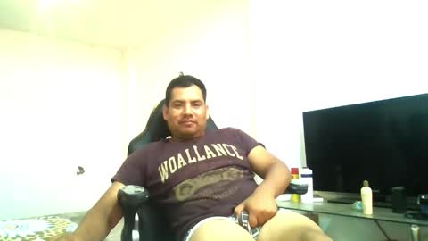 Snapshot of angeldavid90 chatting on 04-06-26, 06:53 angeldavid90 online show from 04-06-26, 06:53