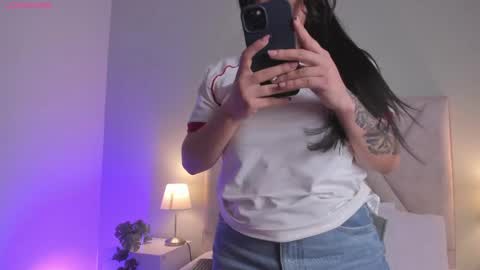 Snapshot of angelica_cross chatting on 05-16-26, 06:28 Angelica Cross online show from 05-16-26, 06:28