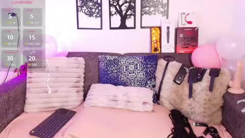Angelica online show from 05-18-26, 04:07