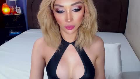 MS. AMALIA online show from 05-05-26, 08:22