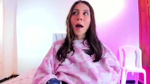 Snapshot of angeliitaa_ chatting on 03-04-26, 01:50 Angela online show from 03-04-26, 01:50