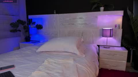 angelina_hilton online show from 04-23-26, 11:42