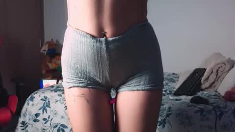 Angelinhaa  online show from 01-18-26, 03:43