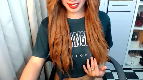 Snapshot of angelinnaxxx chatting on 03-20-26, 08:14 Anglina online show from 03-20-26, 08:14