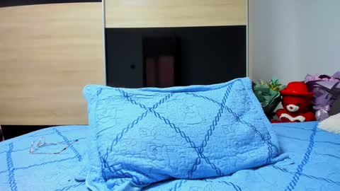 Snapshot of angell6969 chatting on 03-21-26, 08:19 KrystyYo online show from 03-21-26, 08:19