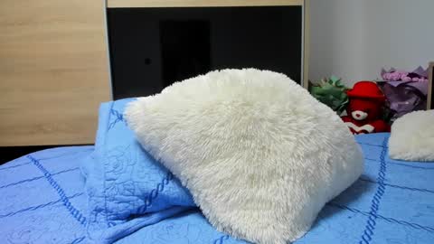 Snapshot of angell6969 chatting on 03-27-26, 08:26 KrystyYo online show from 03-27-26, 08:26