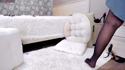 Snapshot of angelqueen1 chatting on 02-18-25, 09:10 Michelle online show from 02-18-25, 09:10